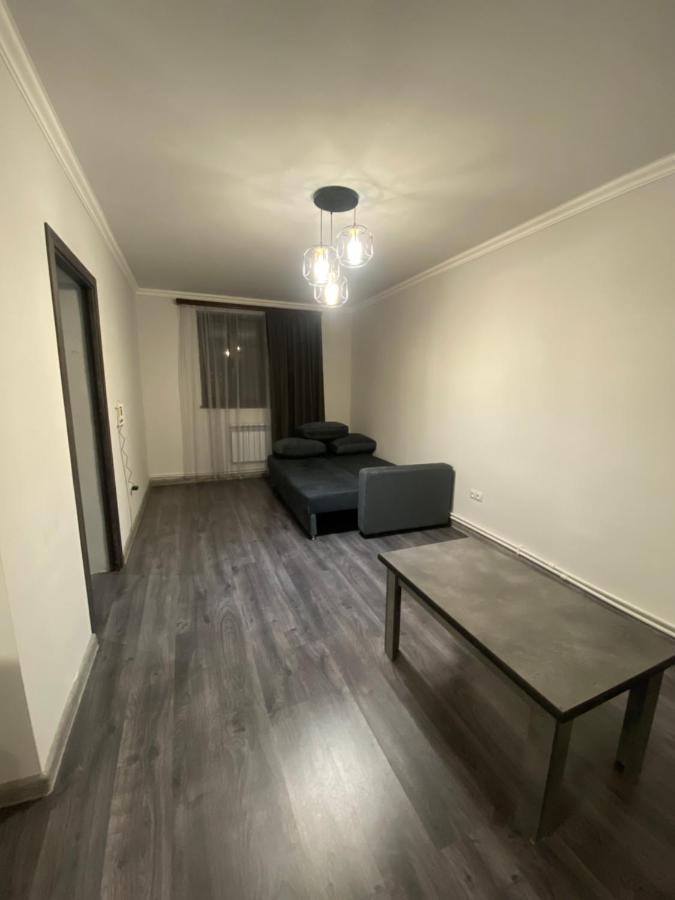 2 Cosy Apartment In Townhouse Near Airport Evn Geghanist  Екстериор снимка